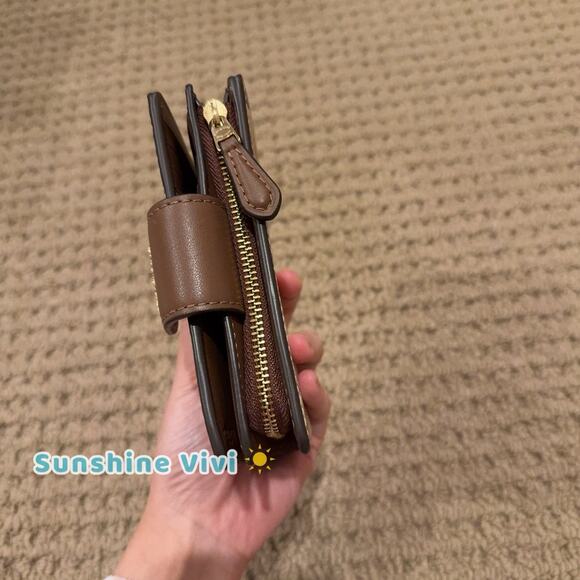 NWT Coach Medium Corner Zip Wallet Signature Canvas Shell Print CBO36 Gold/Sand - Picture 2 of 6